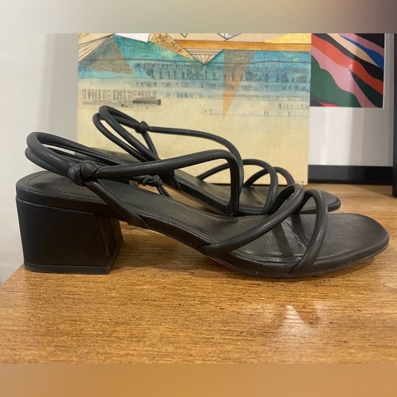 Black block heels sandal - Picture 2 of 2